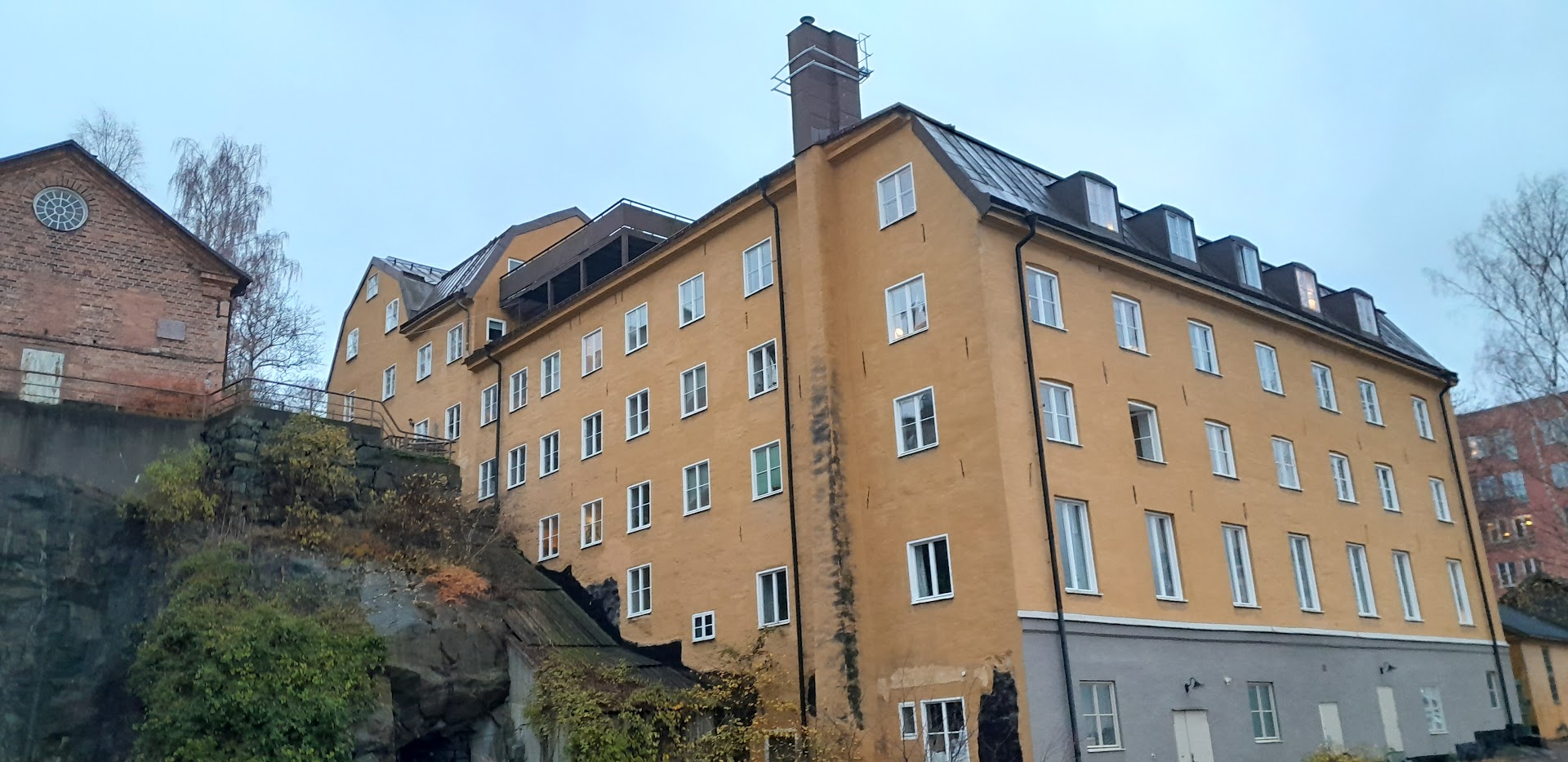 ”Danviks dårhus” är idag bostäder. Foto Janne Petersson 2022.