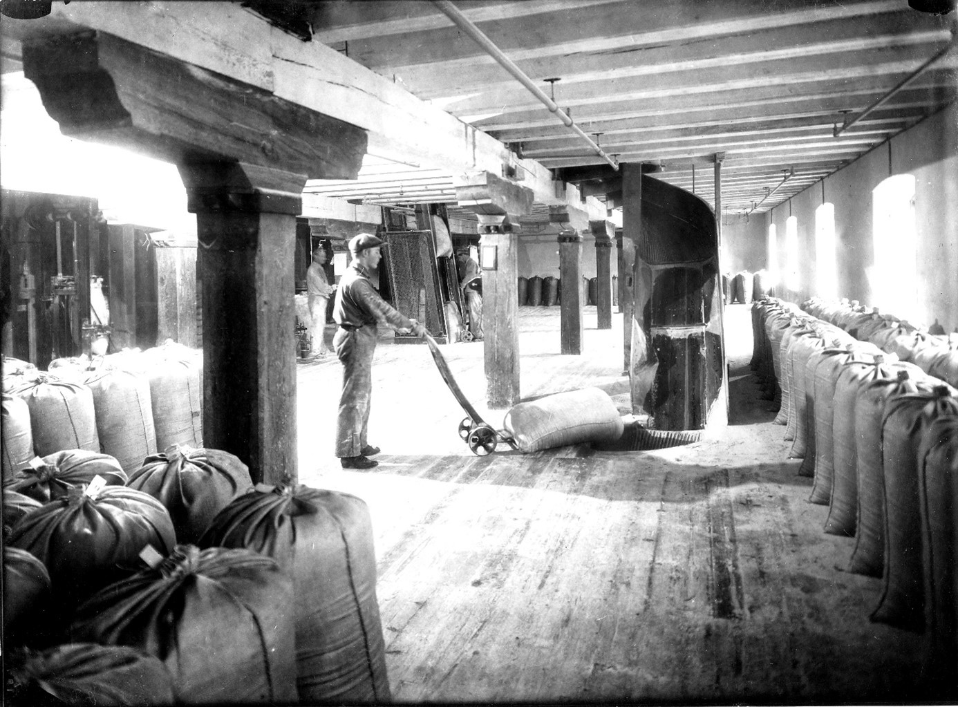 AB Saltsjöqvarn genom Kjell Eklund.